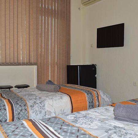 Dionis Hotel Петріч Екстер'єр фото
