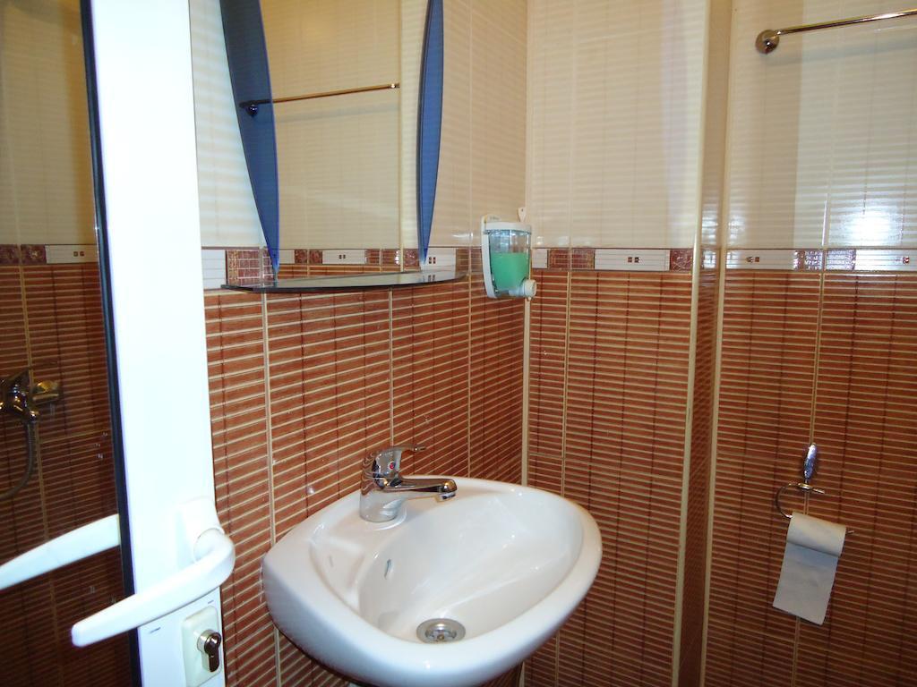 Dionis Hotel Петріч Номер фото