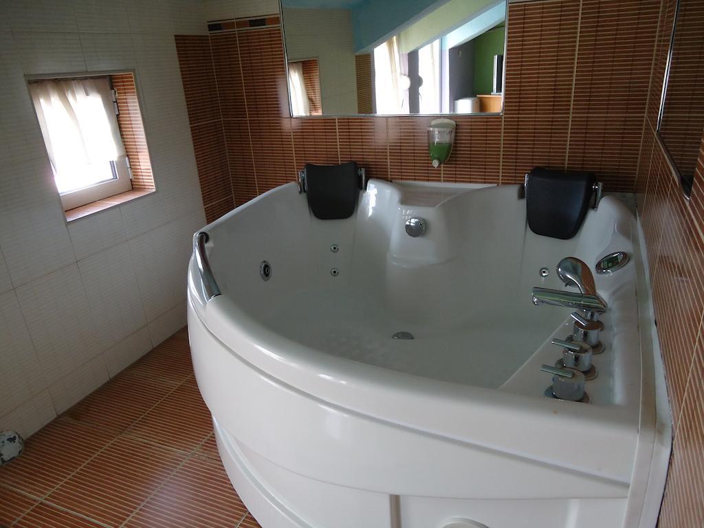 Dionis Hotel Петріч Номер фото