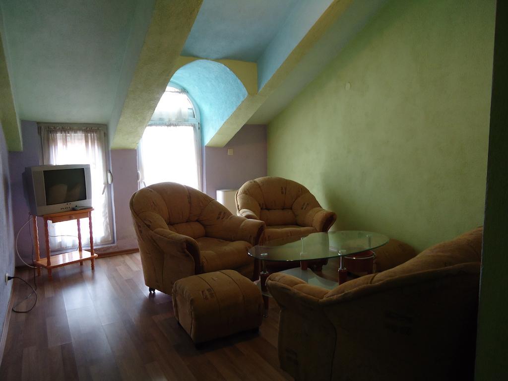 Dionis Hotel Петріч Номер фото