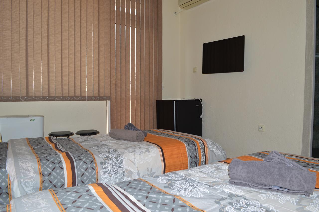 Dionis Hotel Петріч Екстер'єр фото