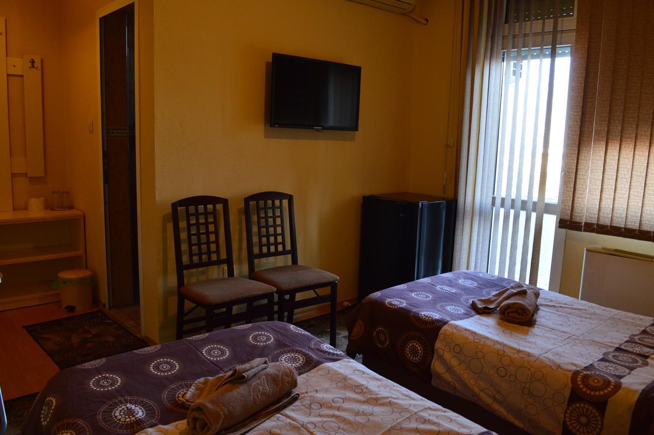 Dionis Hotel Петріч Екстер'єр фото